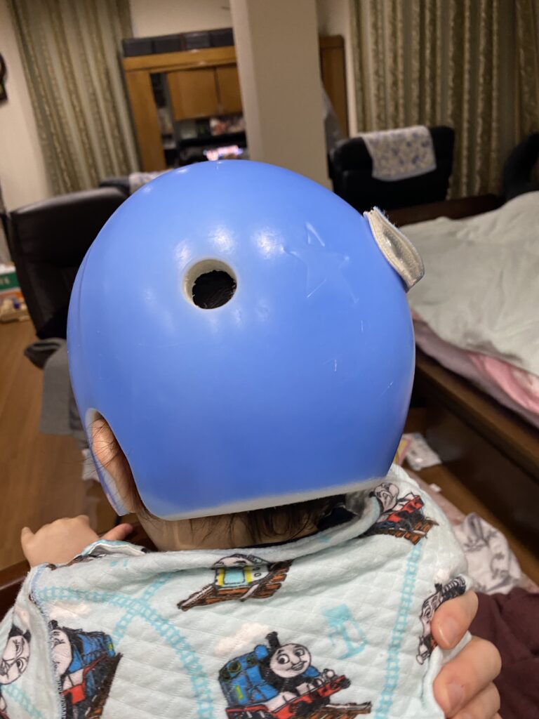 ヘルメット姿